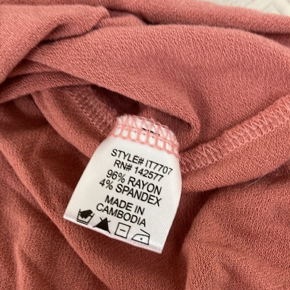 Ladies Top - Picture 3 of 3